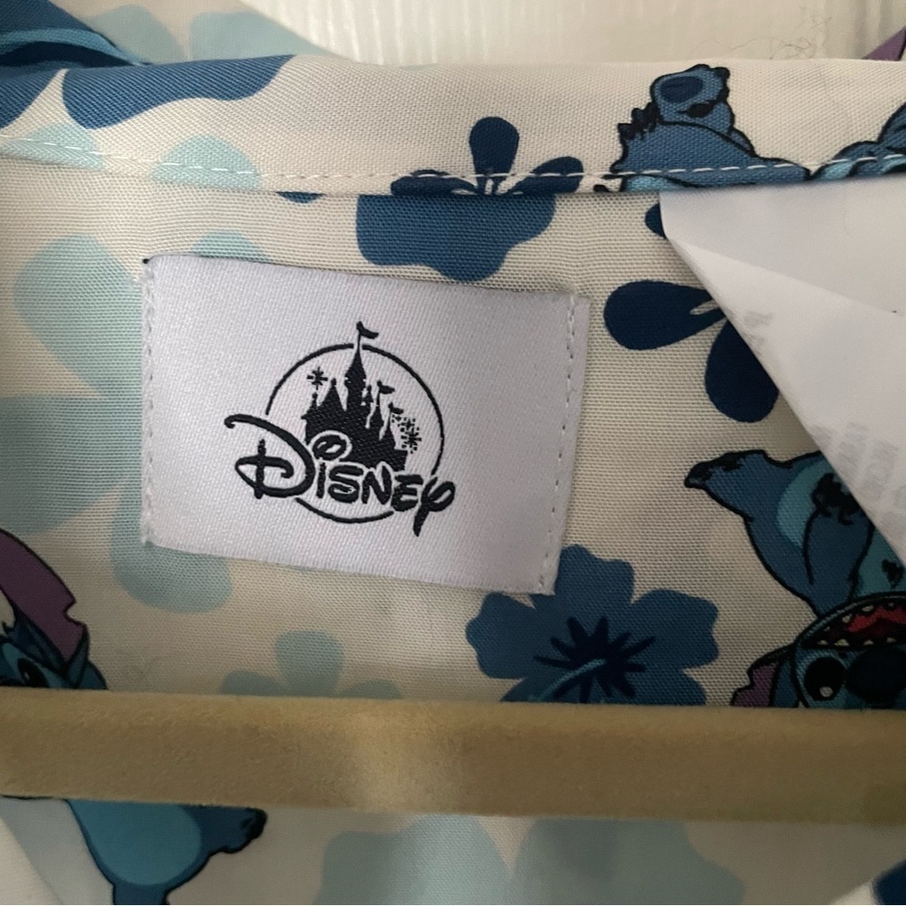 Disney Parks Lilo & Stitch Women Stitch Woven Button Up Shirt XL NWT 2024 - Picture 3 of 11